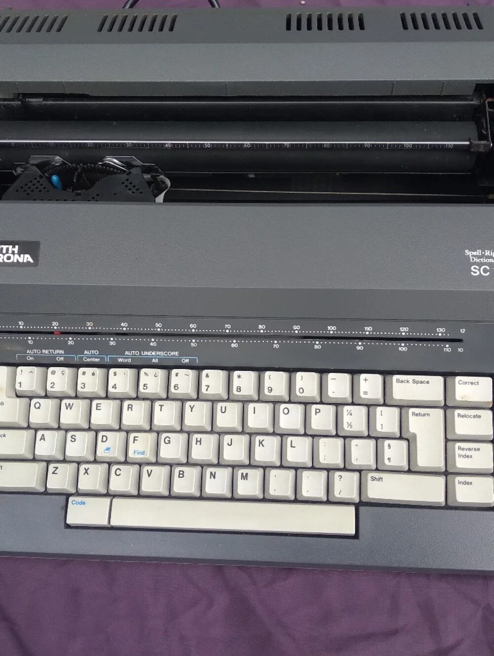 Smith Corona 110 Electric Typewriter in Gray